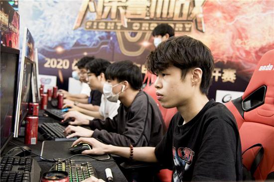 擅二线插上 擅二线插上